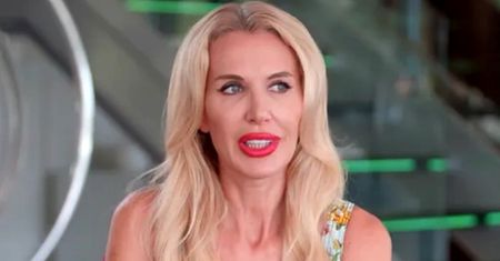 Aneta Glam wywija na parkiecie w kusym wdzianku. Imprezowanie to jej żywioł