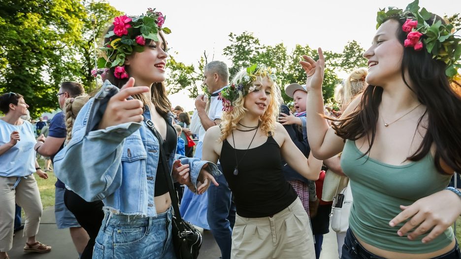 Wianki, tańce, dobra zabawa - to wszystko na Potańcówce świętojańskiej nad Kanałem Bydgoskim.