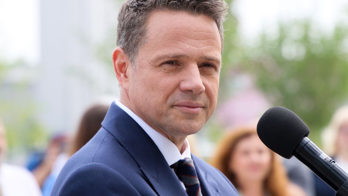 Rafa� Trzaskowski
Warszawa, 04.06.2025. Prezydent Warszawy Rafa� Trzaskowski podczas konferencji prasowej na Placu Centralnym w Warszawie, 4 bm. Spotkanie dot. zako�czenia prac na Placu Centralnym. Realizacja inwestycji trwa�a prawie dwa lata, poch�on�a ponad 61 mln z�. (jm) PAP/Rafa� Guz
Rafa� Guz
briefing, konferencja, mina, plac centralny, plac defilad, polityk, polityka, portret, prasowy, samorz�dowiec