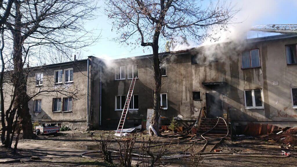 Pożar budynku mieszkalnego przy ul. Wrońskiej 5B w Lublinie | fot. KM PSP Lublin