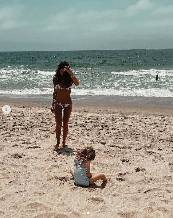 Weronika Rosati pozuje w bikini