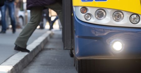 To miał być primaaprilisowy żart. Skończyło się na darmowej komunikacji na stałe
