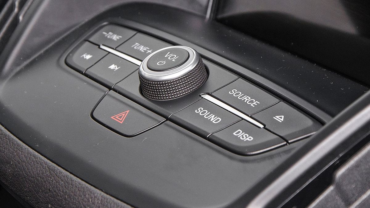 Co oznaczają poszczególne symbole na radiu?