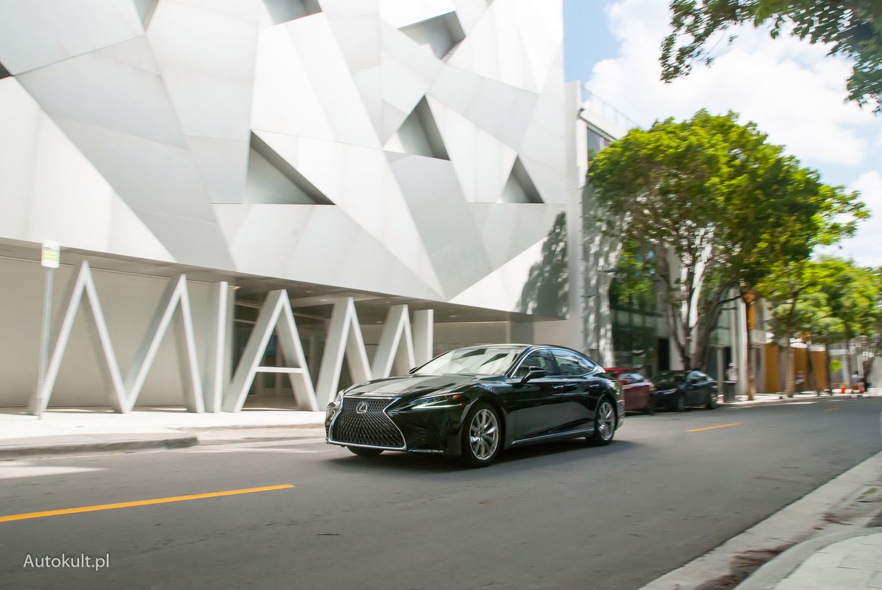 Test Lexusa LS 500 w Miami. Japończycy powinni zacząć się chwalić