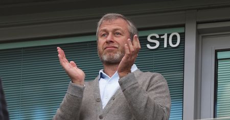 Abramowicz ukrył miliardy dolarów. Media: z pomocą wielkiej firmy