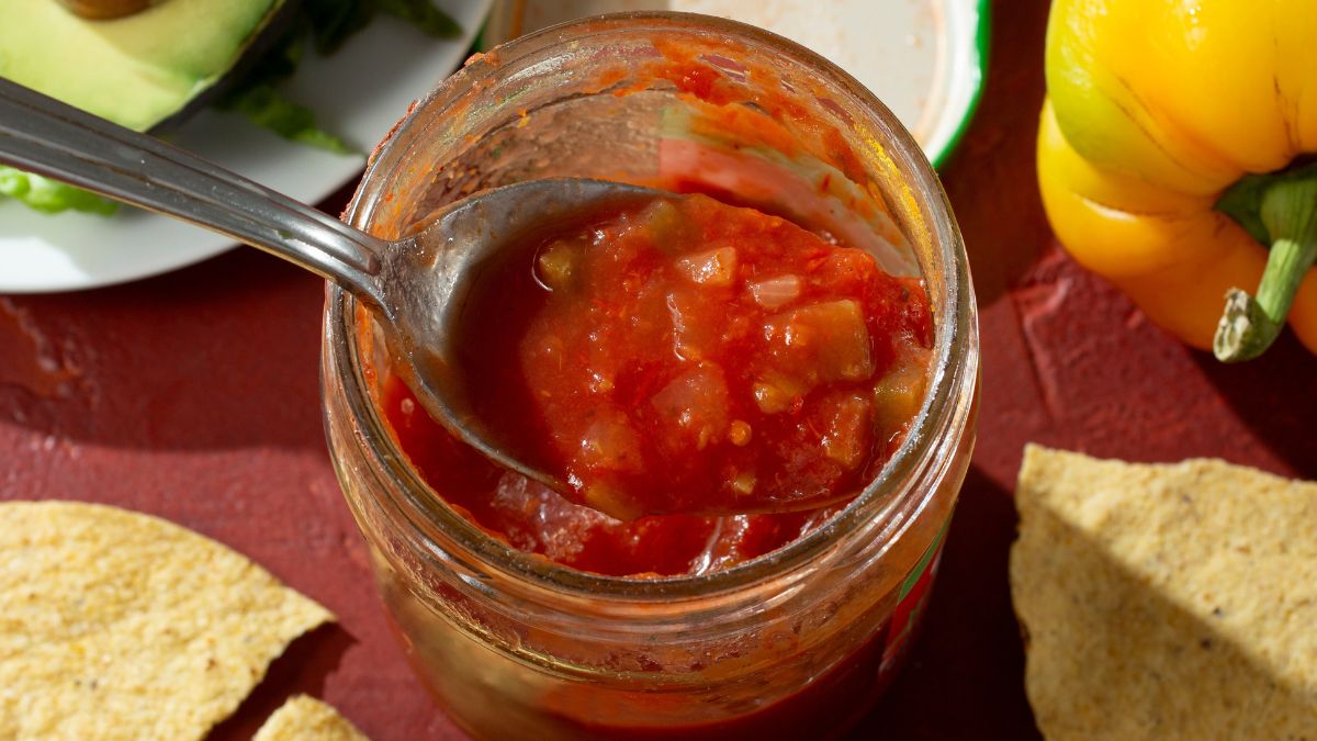 Meksykańska salsa w słoiku na zimę