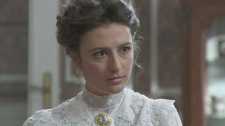 "Akacjowa 38", odcinek 982. Kolacja sam na sam w cieniu ostrzeżeń. Lucia igra z ogniem