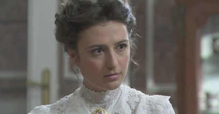"Akacjowa 38", odcinek 982. Kolacja sam na sam w cieniu ostrzeżeń. Lucia igra z ogniem