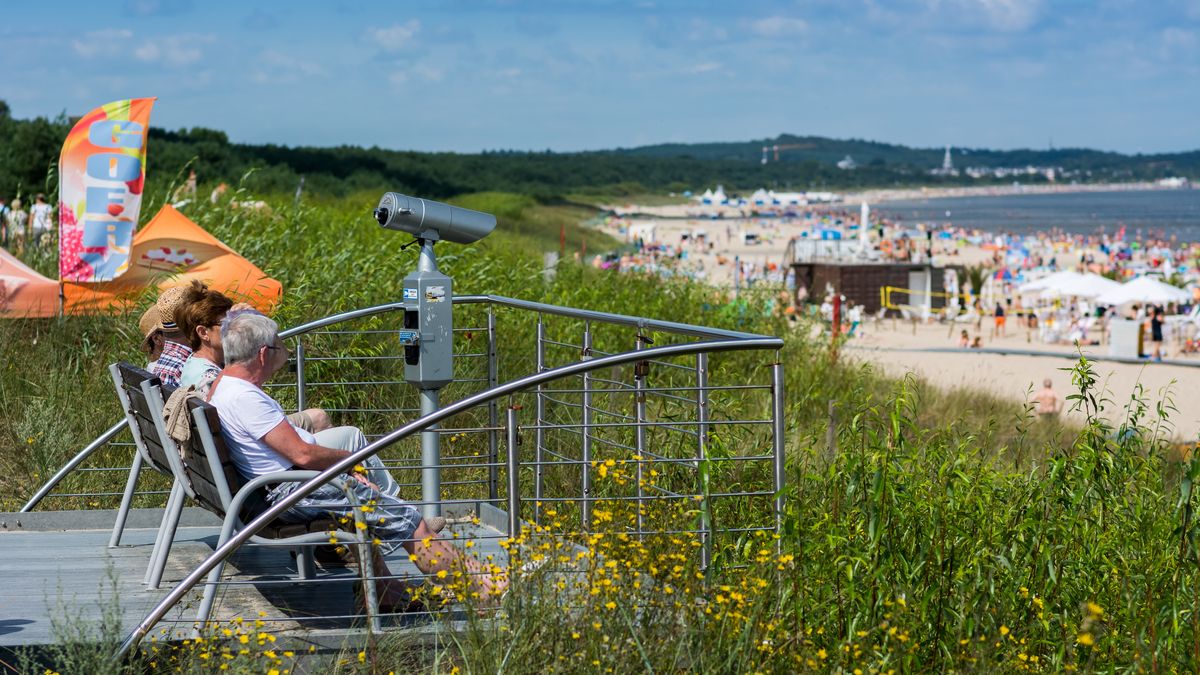 Pogoda plaża bałtyk wakacje świnoujście polskie morze Polska