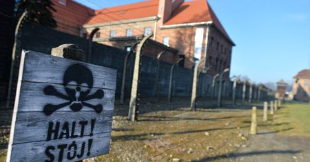 Warszawa. 76 rocznica wyzwolenia Auschwitz-Birkenau. Tegoroczne uroczystości