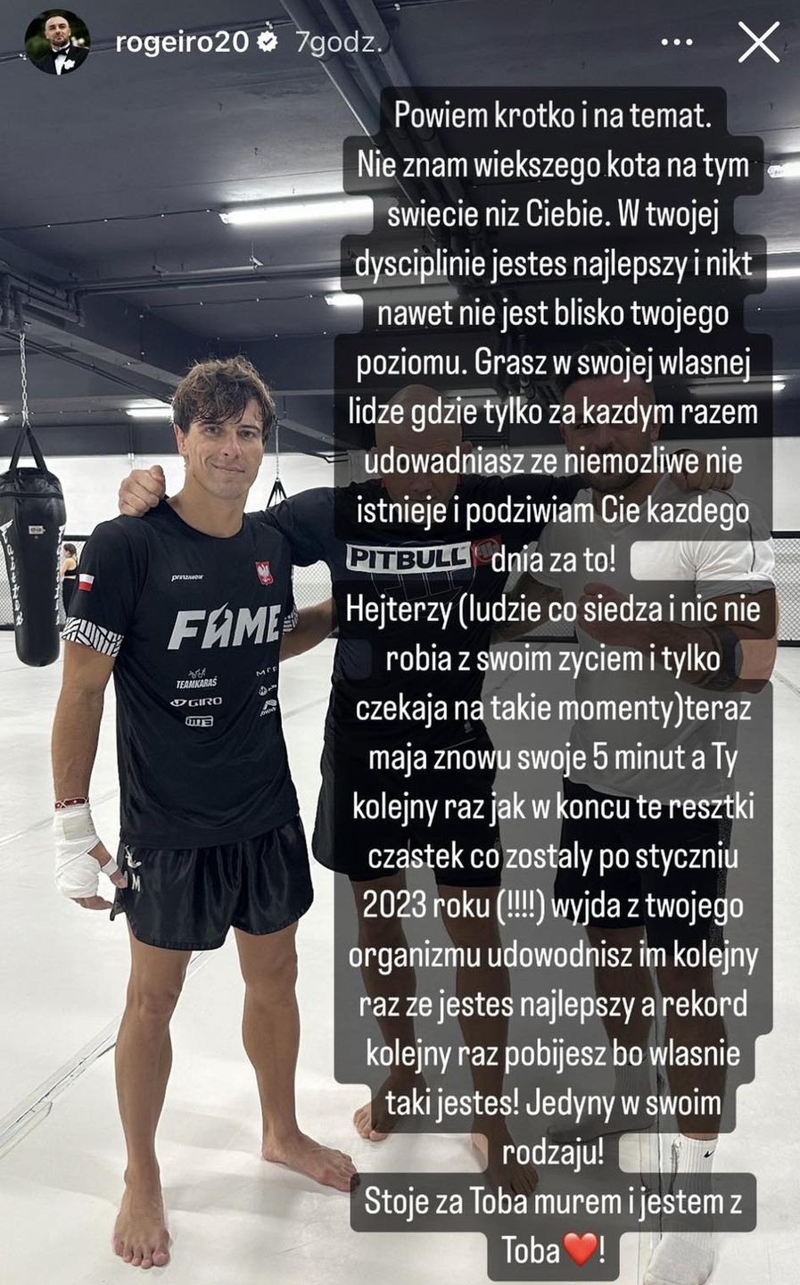 Roger Salla broni Roberta Karasia