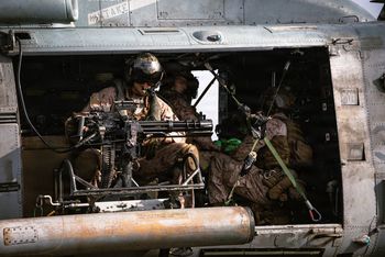 CENTCOM rozpoczął uderzenia na Iran. W tle zestrzelenie śmigłowca