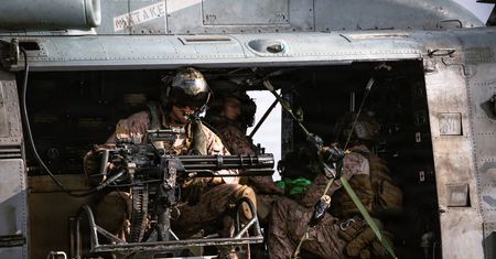 Armia USA uderzyła w Iran. W tle zestrzelenie śmigłowca