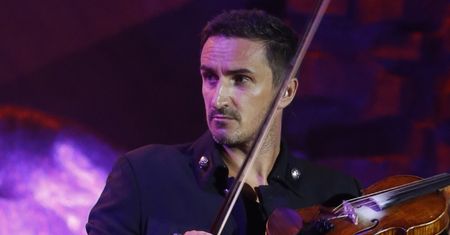 Sebastian Karpiel-Bułecka o zmaganiach z chorobą: "Bałem się, że wyjdę na scenę i UMRĘ"
