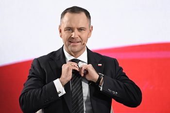 Tajna impreza po zaprzysiężeniu. Nawrocki dostał prezent