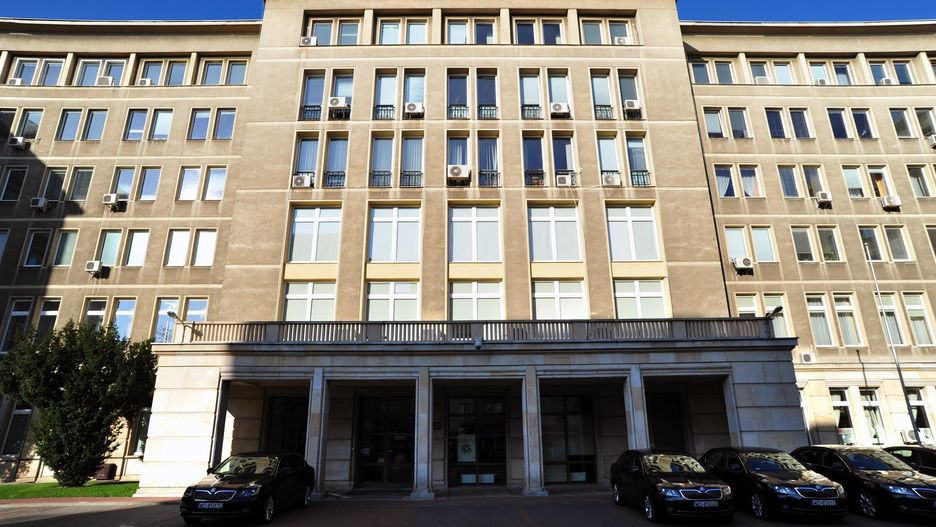 Ministerstwo Nauki zaprezentowało projekt strategii rozwoju szkolnictwa wyższego do 2035 roku, który ma unowocześnić system, wzmocnić jakość kształcenia i uczynić uczelnie bardziej przyjaznymi dla studentów i kadry.