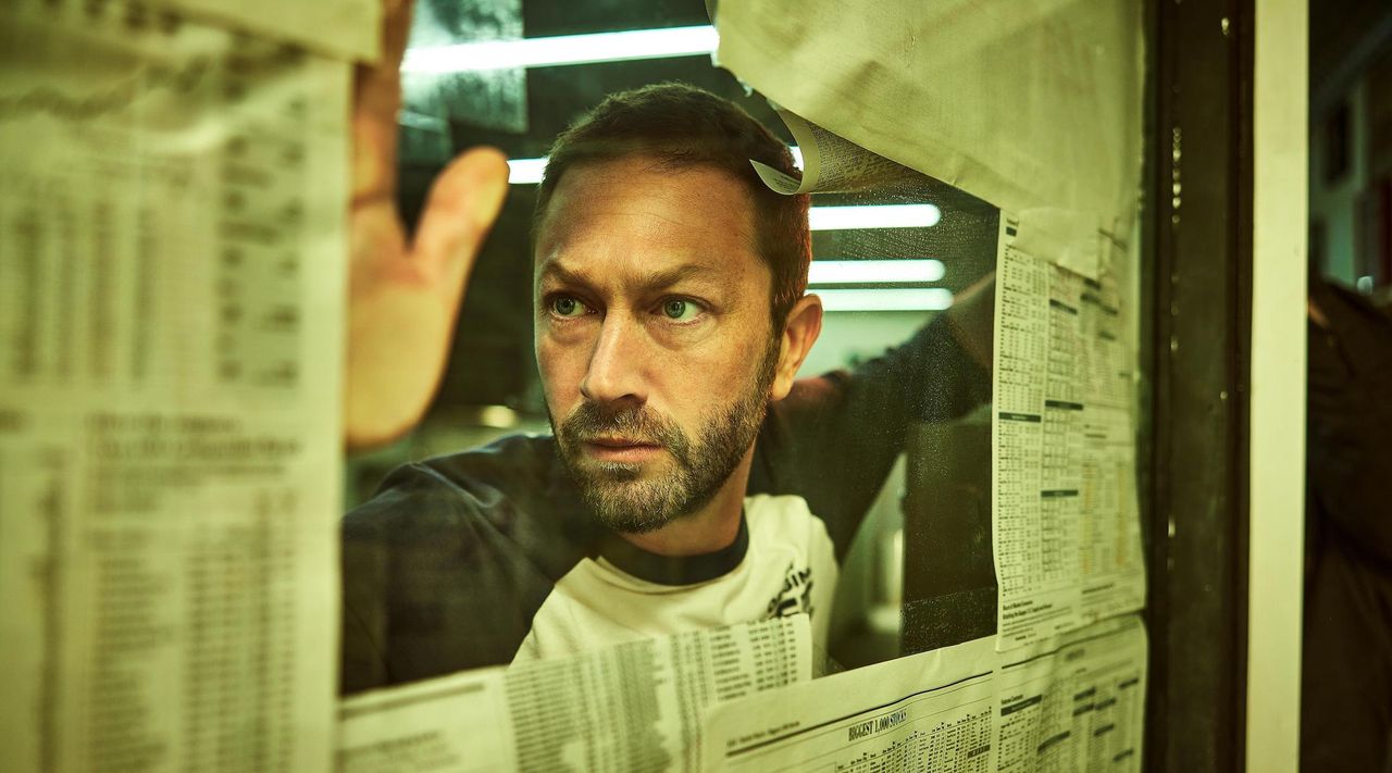 Ebon Moss-Bachrach jako Richie w "The Bear"