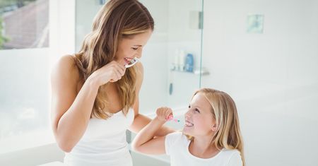 Jak skutecznie dbać o higienę jamy ustnej dzieci po 6. roku życia? Proste zasady wspierające rodziców.
