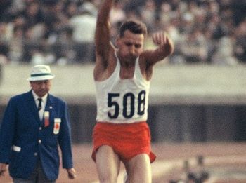 5 sierpnia 1960 roku Józef Szmidt pobił rekord świata w trójskoku