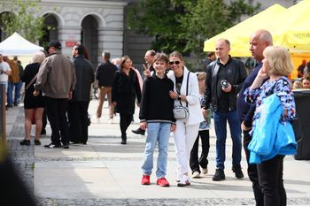 Kielce: Ostatni dzień IV Świętokrzyskiego Festiwalu Piwa przyciągnął mieszkańców na Rynek