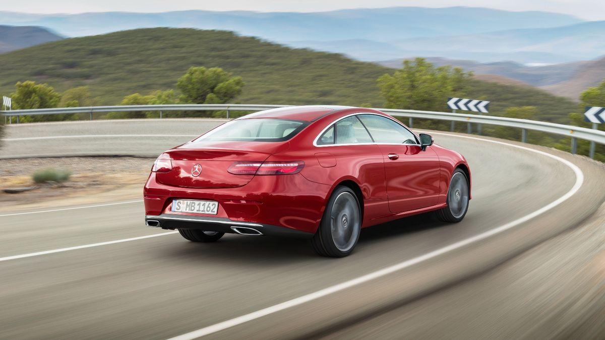 Mercedes-Benz Klasy C Coupé  to najczęściej rejestrowane coupé w Polsce w 2018 roku.