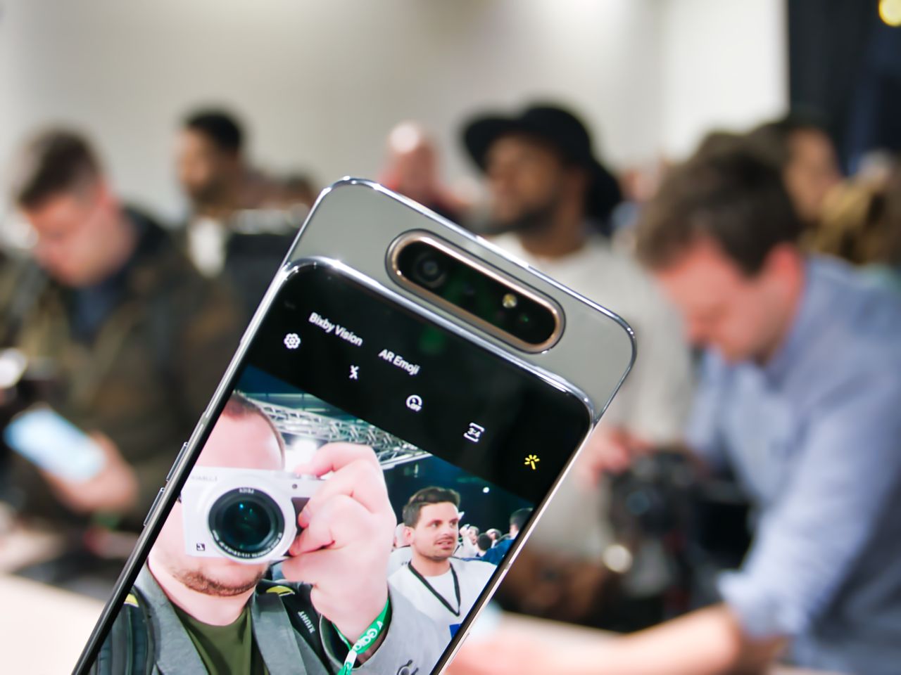 Samsung Galaxy A80 robi dobre pierwsze wrażenie, ale zostawia z kilkoma pytaniami bez odpowiedzi