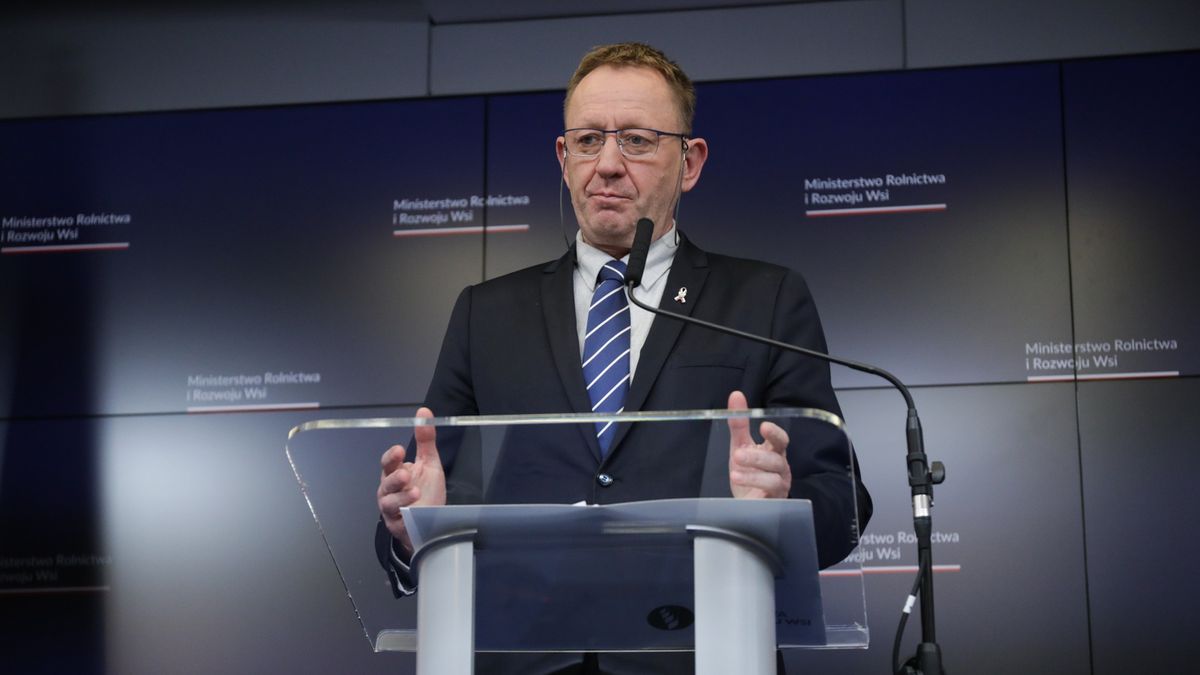 Minister rolnictwa Robert Telus przyznaje, że skup zboża nie idzie po myśli rządu