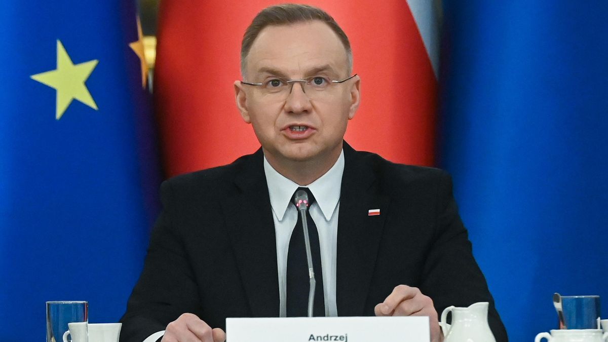 Andrzej Duda
Warszawa, 24.02.2025. Prezydent RP Andrzej Duda podczas posiedzenia Rady Bezpiecze�stwa Narodowego w Pa�acu Prezydenckim w Warszawie, 24 bm. Prezydent RP przedstawi informacje ze spotka� z przedstawicielami administracji ameryka�skiej. Rozmowy maj� te� dotyczy� sytuacji geopolitycznej i kwestii Ukrainy. (sko) PAP/Piotr Nowak
Piotr Nowak
bezpiecze�stwo, obrona, pa�ac prezydencki, polityk, polityk polityka, polityka, posiedzenie, Rada Bezpiecze�stwa Narodowego, Rady Bezpiecze�stwa Narodowego, RBN, spotkanie