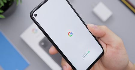 Masz taki telefon i problemy z baterią? Winowajca jest zaskakujący