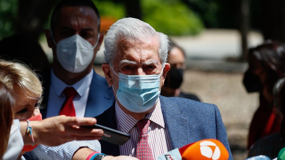 Mario Vargas Llosa, laureat literackiego Nobla