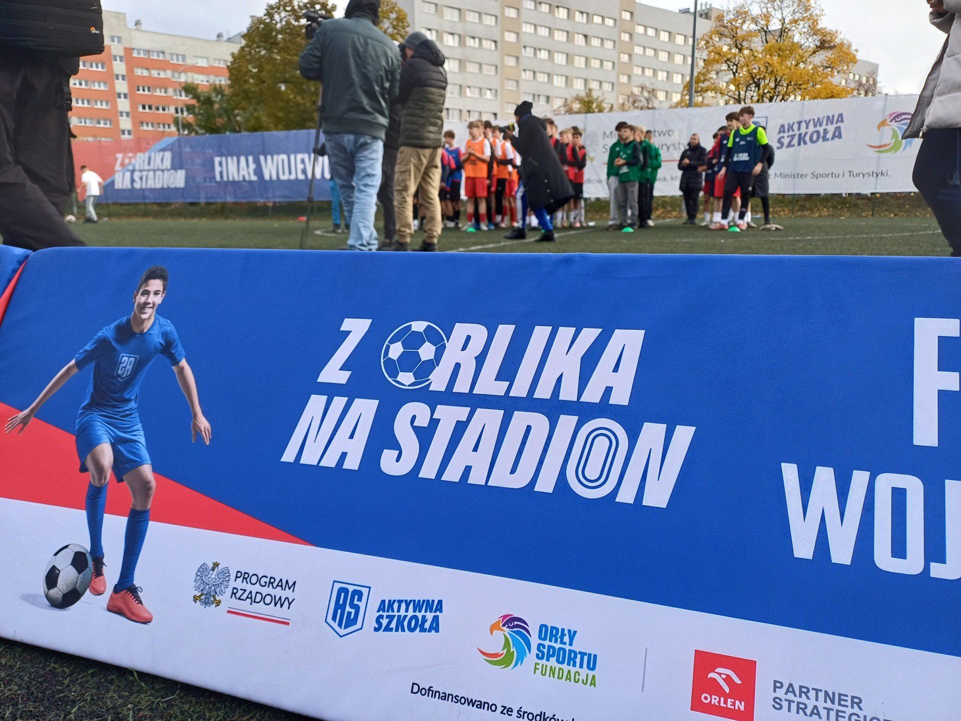 Finał makroregionalny turnieju piłkarskiego &#34;Z Orlika na Stadion&#34; chłopców rocznika U-15 na Orliku przy 21 Sportowym Liceum Ogólnokształcącym w Gdańsku (29.10.2025)