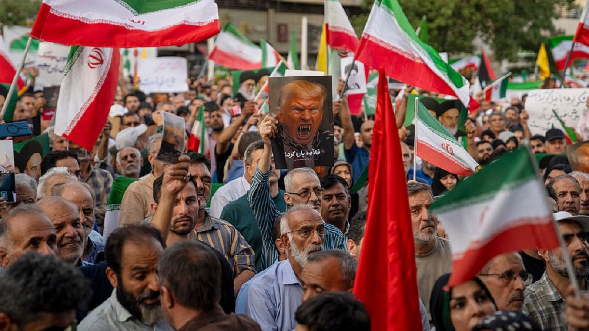Iran Warns Of 'Everlasting Consequences' After US Strikes Nuclear Sites
TEHRAN, IRAN - JUNE 22: Iranian protesters chant slogans and one holds a poster with a vampire-like illustration of US President Donald Trump in Revolution Square to protest US attacks on nuclear sites in Iran on June 22, 2025 in Tehran, Iran. In the early hours of June 22, the United States dropped a series of bombs on several alleged nuclear facilities in Iran, joining Israel's ongoing war with the country. Iran responded with a barrage of missiles at Israel and promised retaliation against US interests in the region. (Photo by Getty Images)
Getty Images
bestof, topix