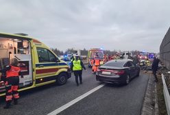 Karambol na S8. Wezwano dwa śmigłowce LPR