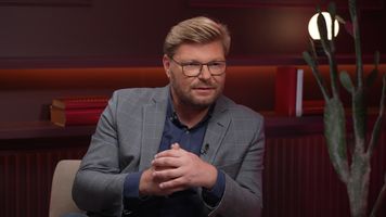 "Przyszedłem na chwilę i zostałem na zawsze". Polski prezes McDonald’s zaczynał od robienia burgerów