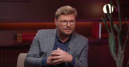 "Przyszedłem na chwilę i zostałem na zawsze". Polski prezes McDonald’s zaczynał od robienia burgerów