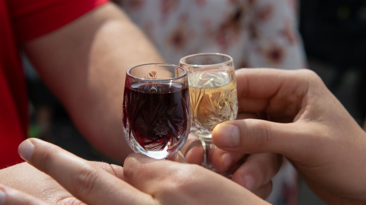 Nawet krótkie epizody intensywnego picia mogą wywoływać stan zapalny i osłabiać barierę jelitową