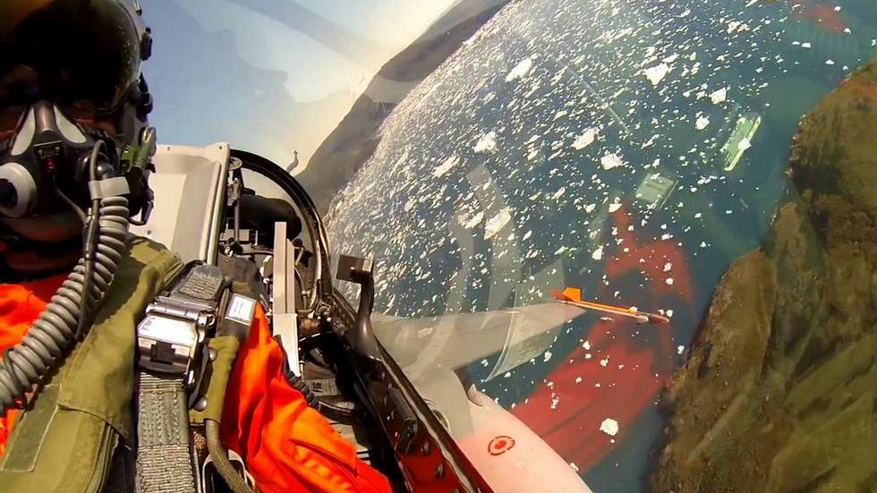 F-16 nad Grenlandią. Po tym filmie zechcecie zamieszkać na północy! 1