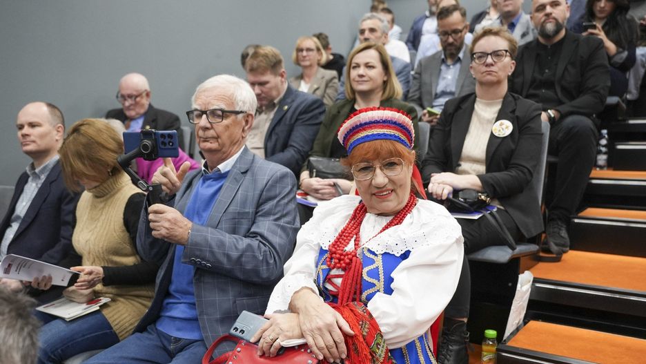 Miłośnicy Kujaw i Pomorza wzięli udział w IV Kongresie Regionalistów w Toruniu. Wydarzenie było okazją do poznania pasjonatów z różnych zakątków województwa i rozmów o współpracy.