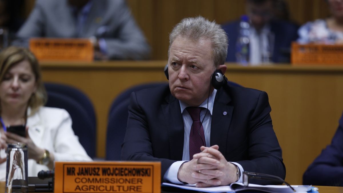 ADDIS ABABA, ETHIOPIA - FEBRUARY 27: Janusz Wojciechowski, the EU's agriculture commissioner attends 10th European Union-African Union Commission-to-Commission meeting in Addis Ababa, Ethiopia, on February 27, 2020. (Photo by Minasse Wondimu Hailu/Anadolu Agency via Getty Images)