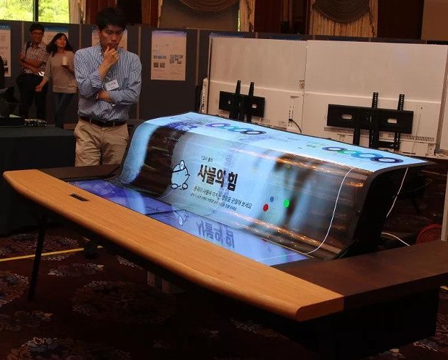 LG OLED elastyczny przezroczysty