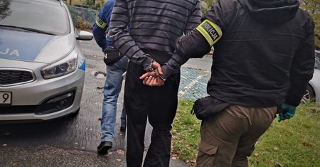 Śląskie. Zwabili ofiarę na portalu randkowym. W końcu wpadli