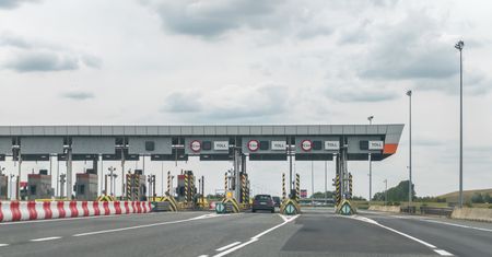 Nowy sposób oszustów na kradzież pieniędzy z kont. Ministerstwo ostrzega