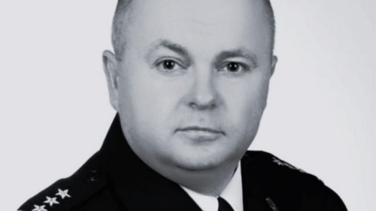 Na wieczną służbę odszedł Radosław Fijołek - Komendant Miejski Państwowej Straży Pożarnej w Jeleniej Górze. 