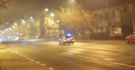 Policja prosi o pomoc. Kto widział pirata drogowego za kierownicą Mazdy?