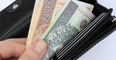 Operator musi zwrócić klientom kasę