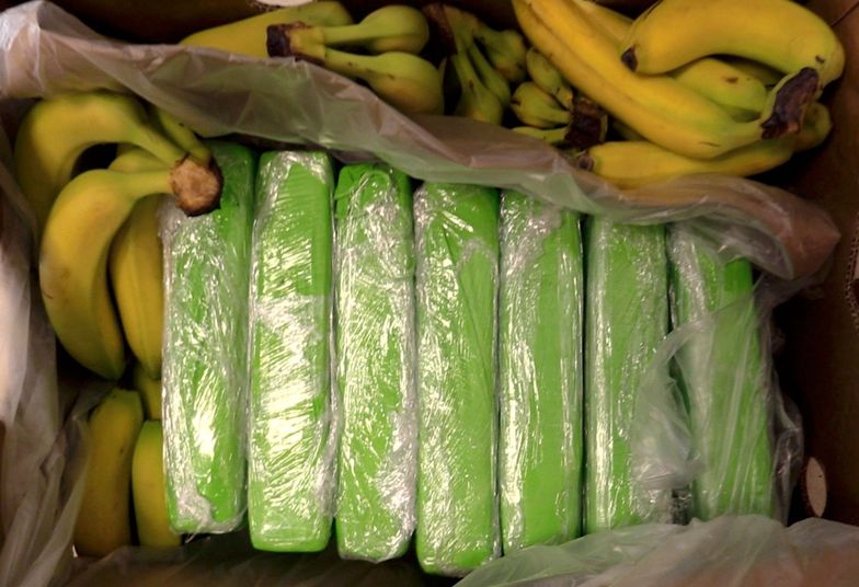 Kokaina w bananach. Znaleziono ją w sklepie sieci Carrefour