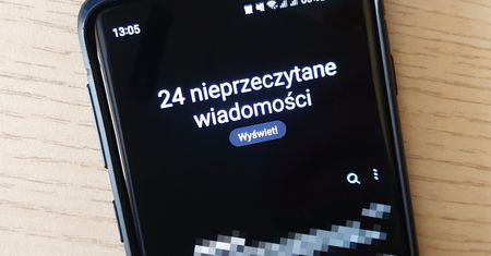 SMS po północy. Można dostać nawet kilka z rzędu