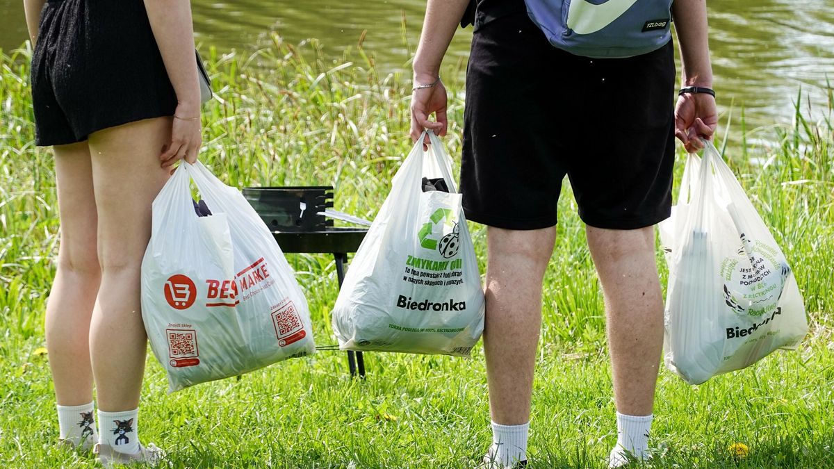 Przeciętny Polak zużywa 23 torby foliowe rocznie