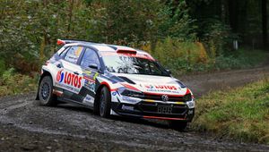 WRC2: Kajetan Kajetanowicz drugi. Świetne rozpoczęcie Rajdu Walii w wykonaniu Polaka