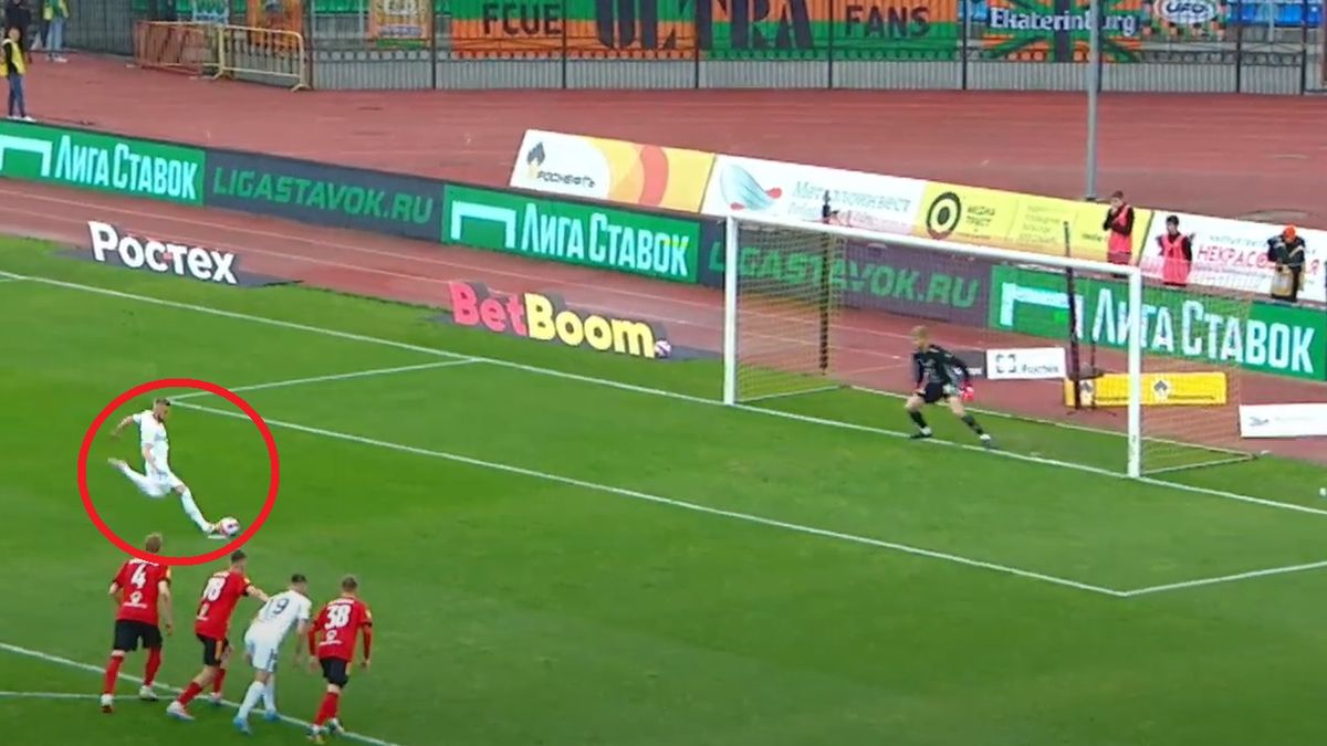 YouTube / Premier Liga / Na zdjęciu: bramka Augustyniaka